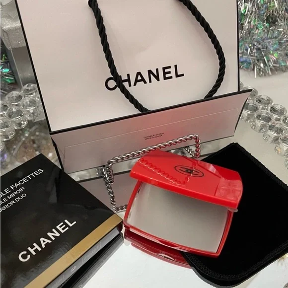 NIB RED CHANEL DOUBLE COMPACT MIRROR - Picture 3 of 3